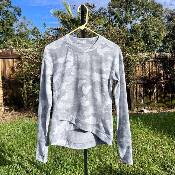 Lululemon Close to Crossing Sweatshirt in Heritage Speckle Camo Grey Size 8 - Picture 5 of 10
